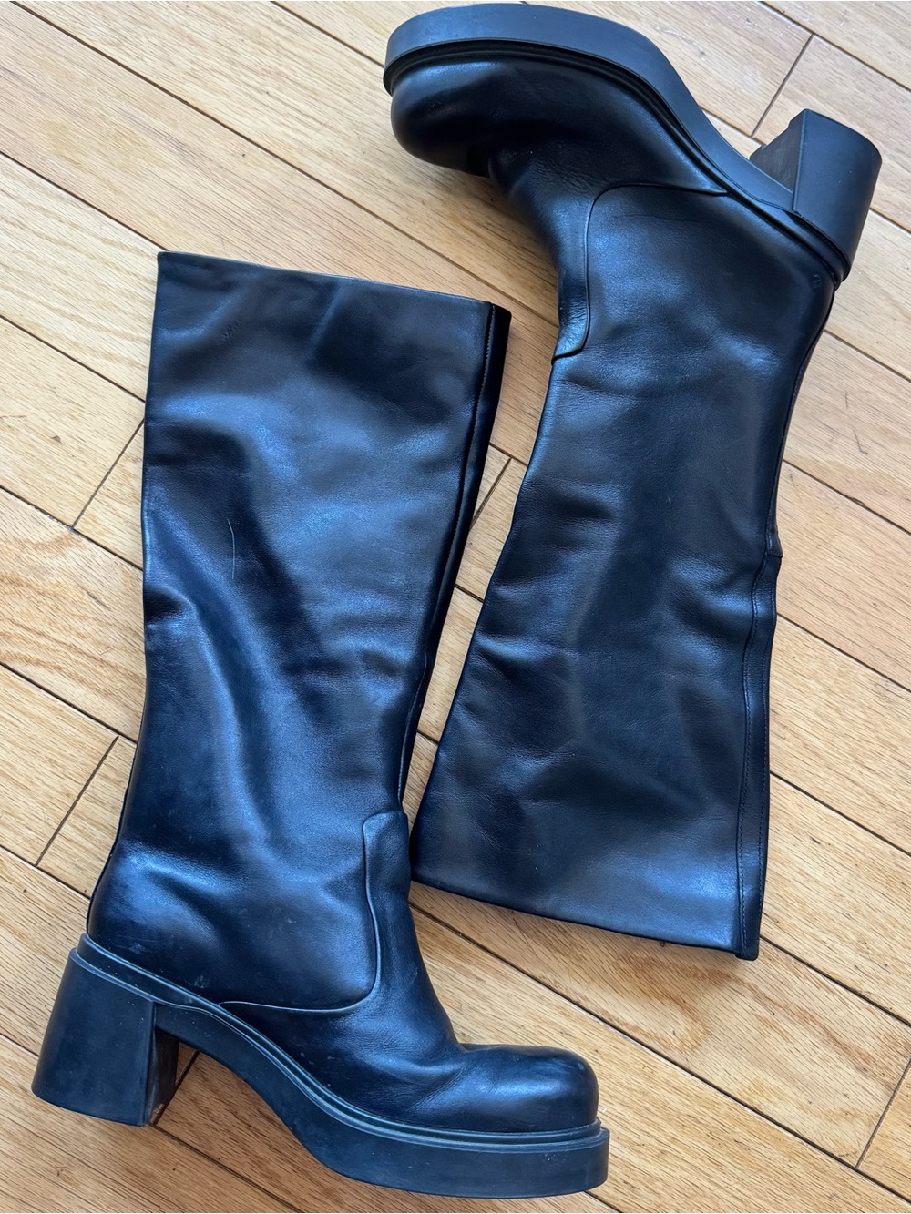 Chunky Black Leather Knee-High Platform Boots | ECCO Metropole Seoul | Size 7-7.